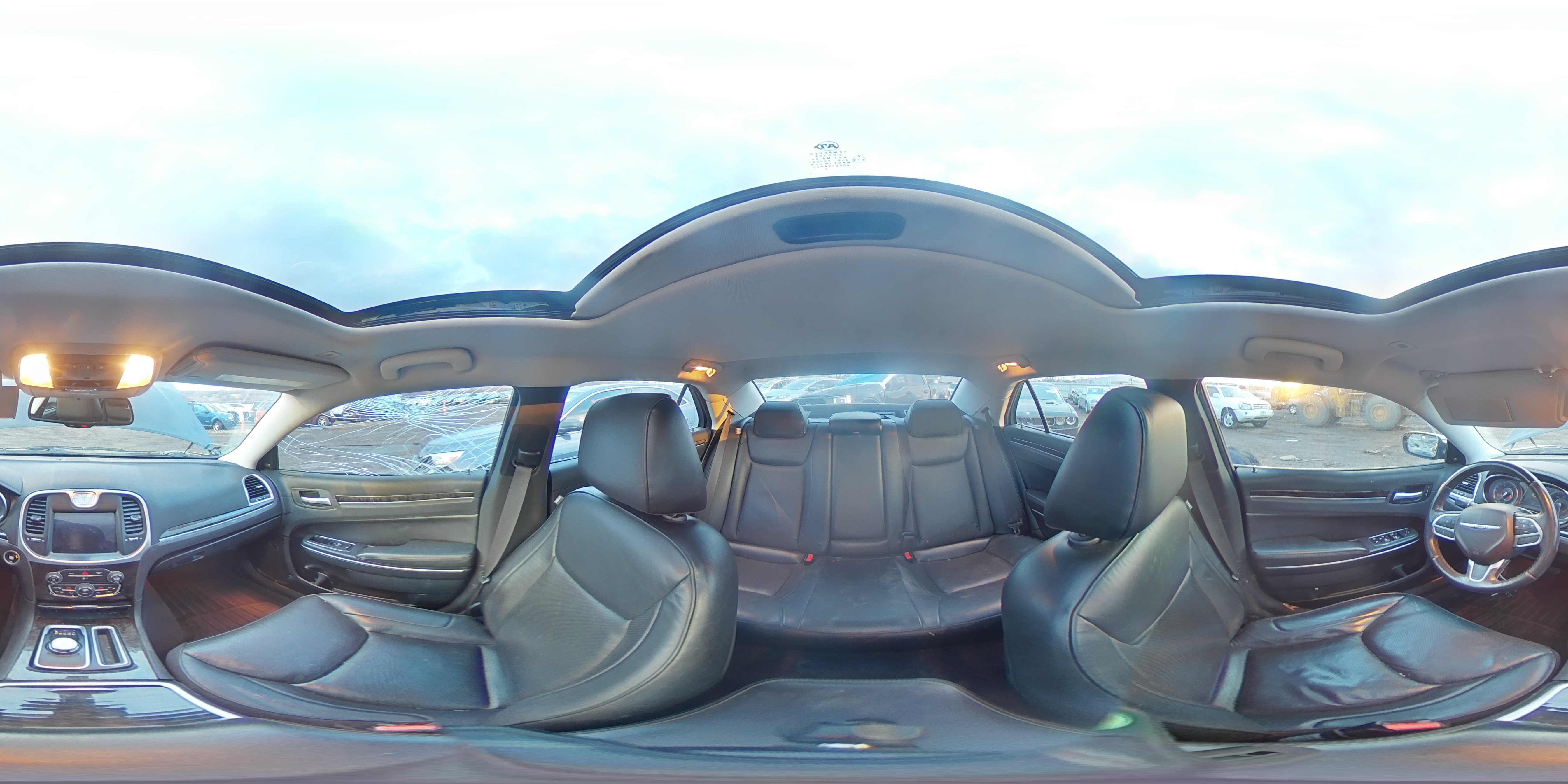 2018 Chrysler 300 - Image 14
