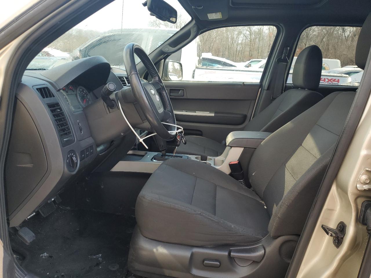 2011 Ford Escape - Image 7