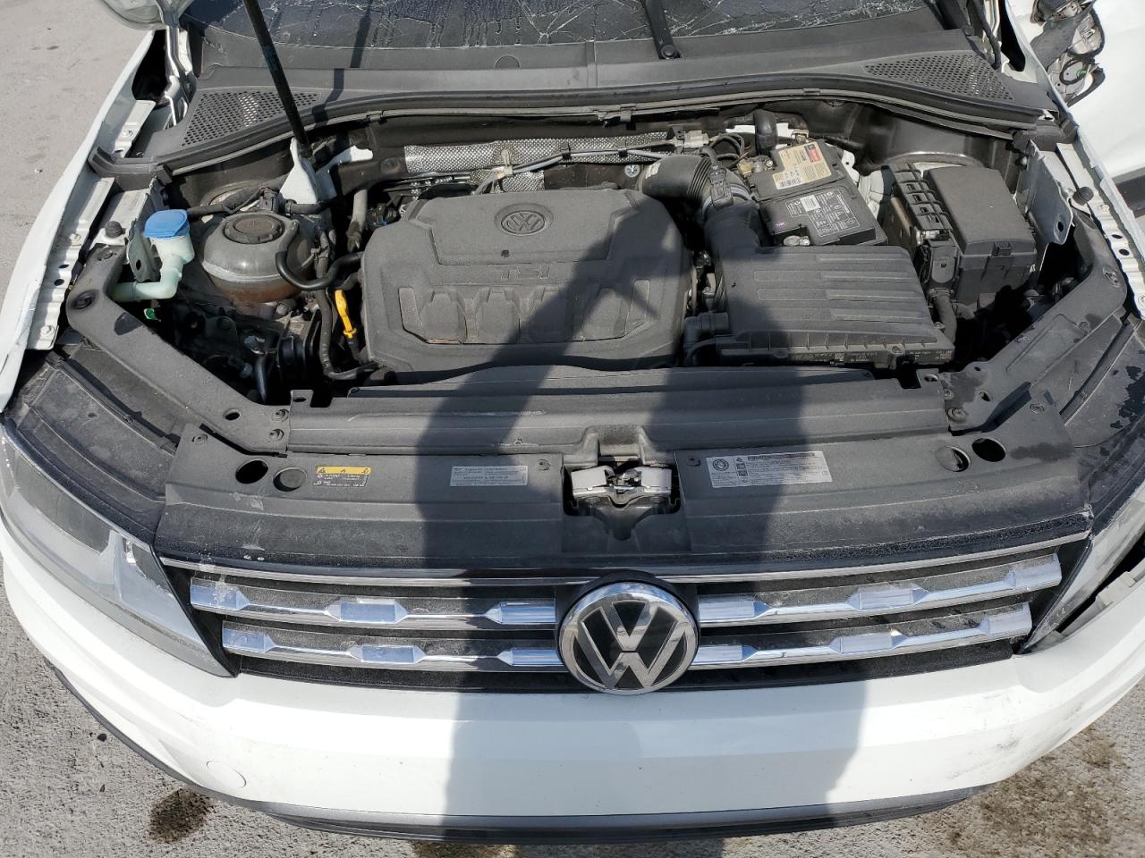 2018 Volkswagen Tiguan - Image 12