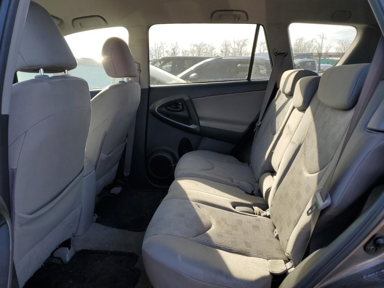 2010 Toyota RAV 4 - Image 11