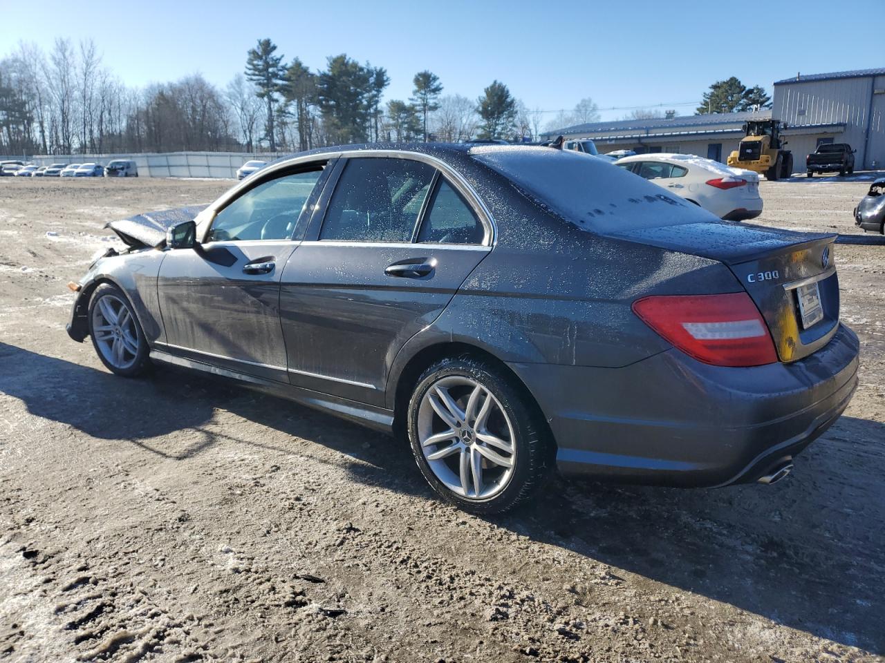 VIN WDDGF8AB4DR276507 2013 MERCEDES-BENZ C-CLASS no.2