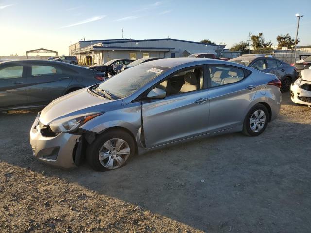  HYUNDAI ELANTRA 2016 Серебристый