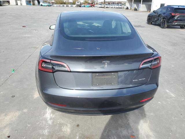  TESLA MODEL 3 2023 Srebrny