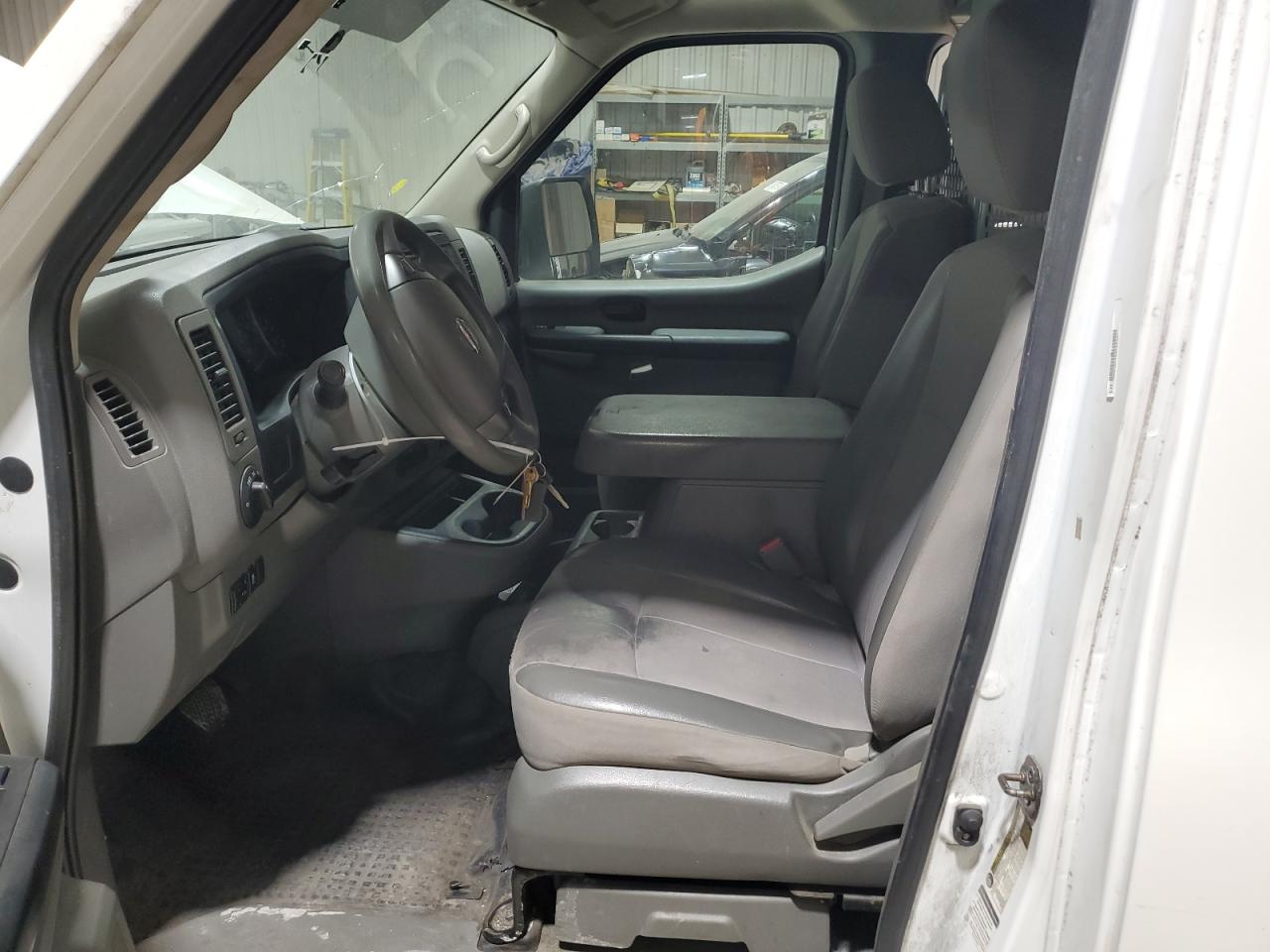 VIN 1N6BF0KY8JN817700 2018 NISSAN NV no.7