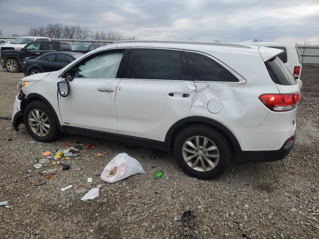 2017 Kia Sorento - Image 2