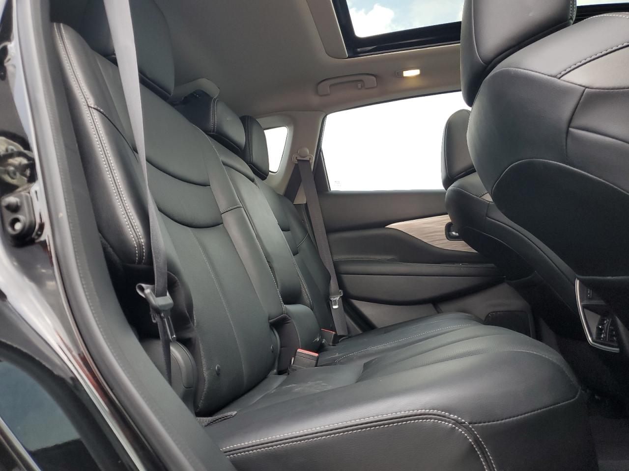 2018 Nissan Murano - Image 11
