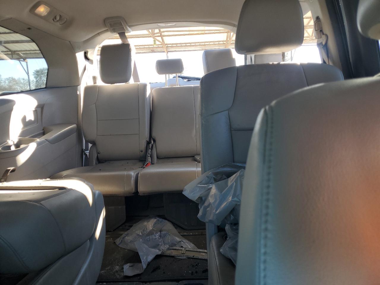 2012 Honda Odyssey - Image 10