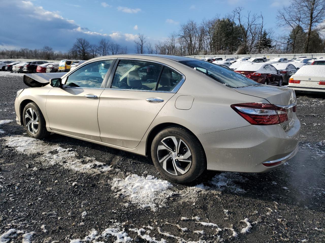 1HGCR2F3XHA049892 2017 HONDA ACCORD - Image 2