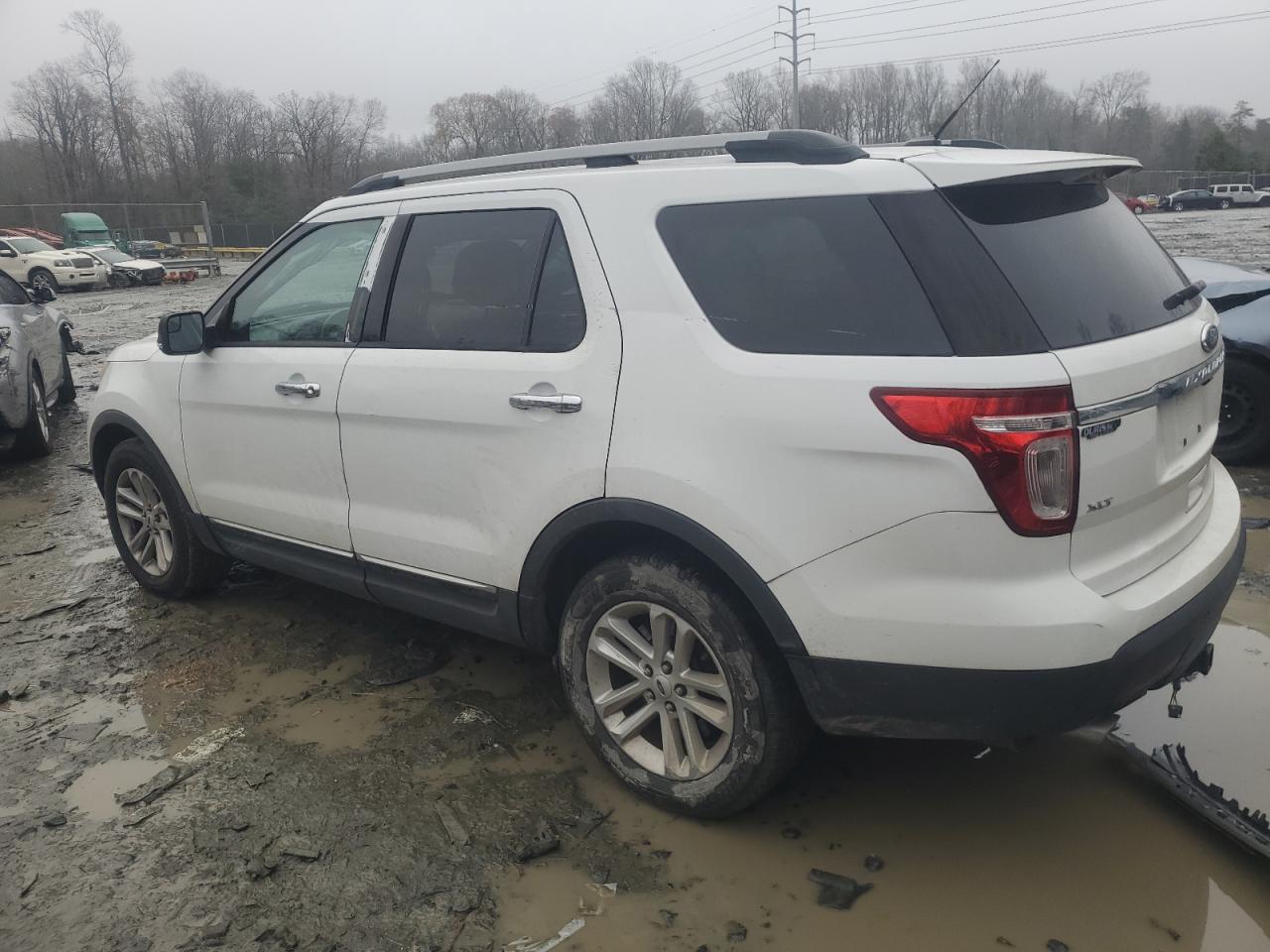 2014 Ford Explorer - Image 2