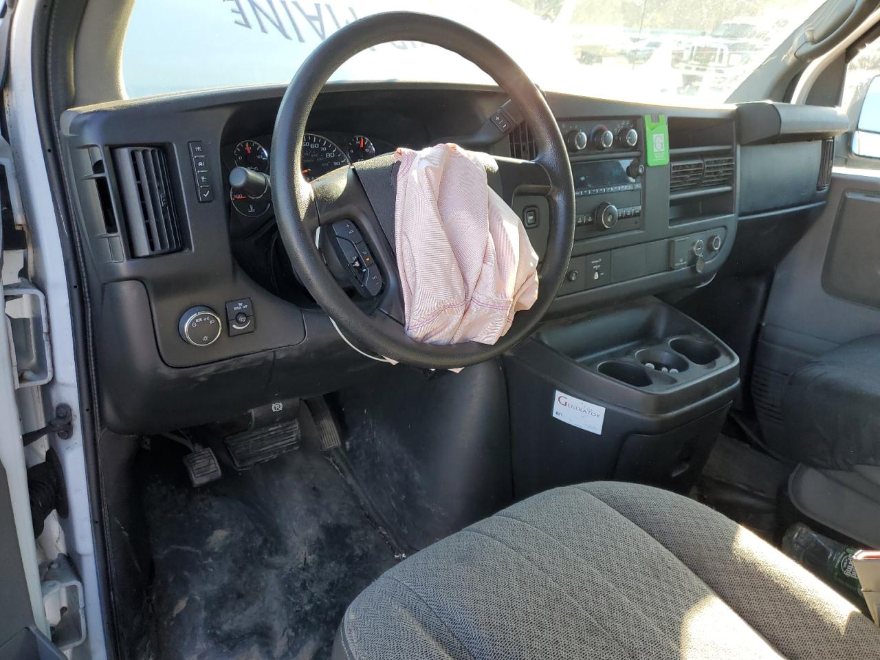 2015 Chevrolet Express - Image 8