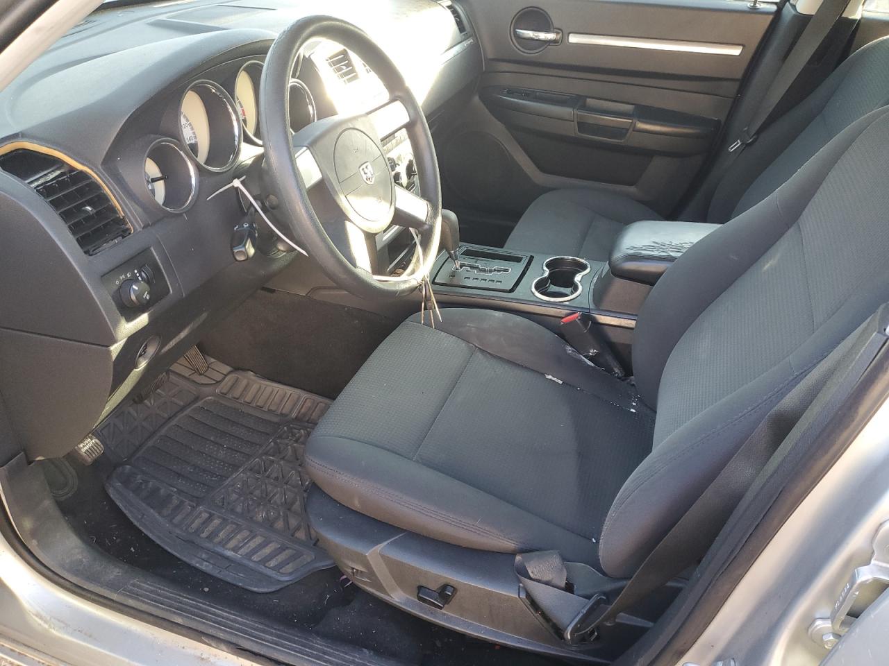 2010 Dodge Charger - Image 7