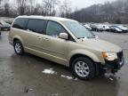 2010 Chrysler Town & Country Touring للبيع في Ellwood City، PA - Front End