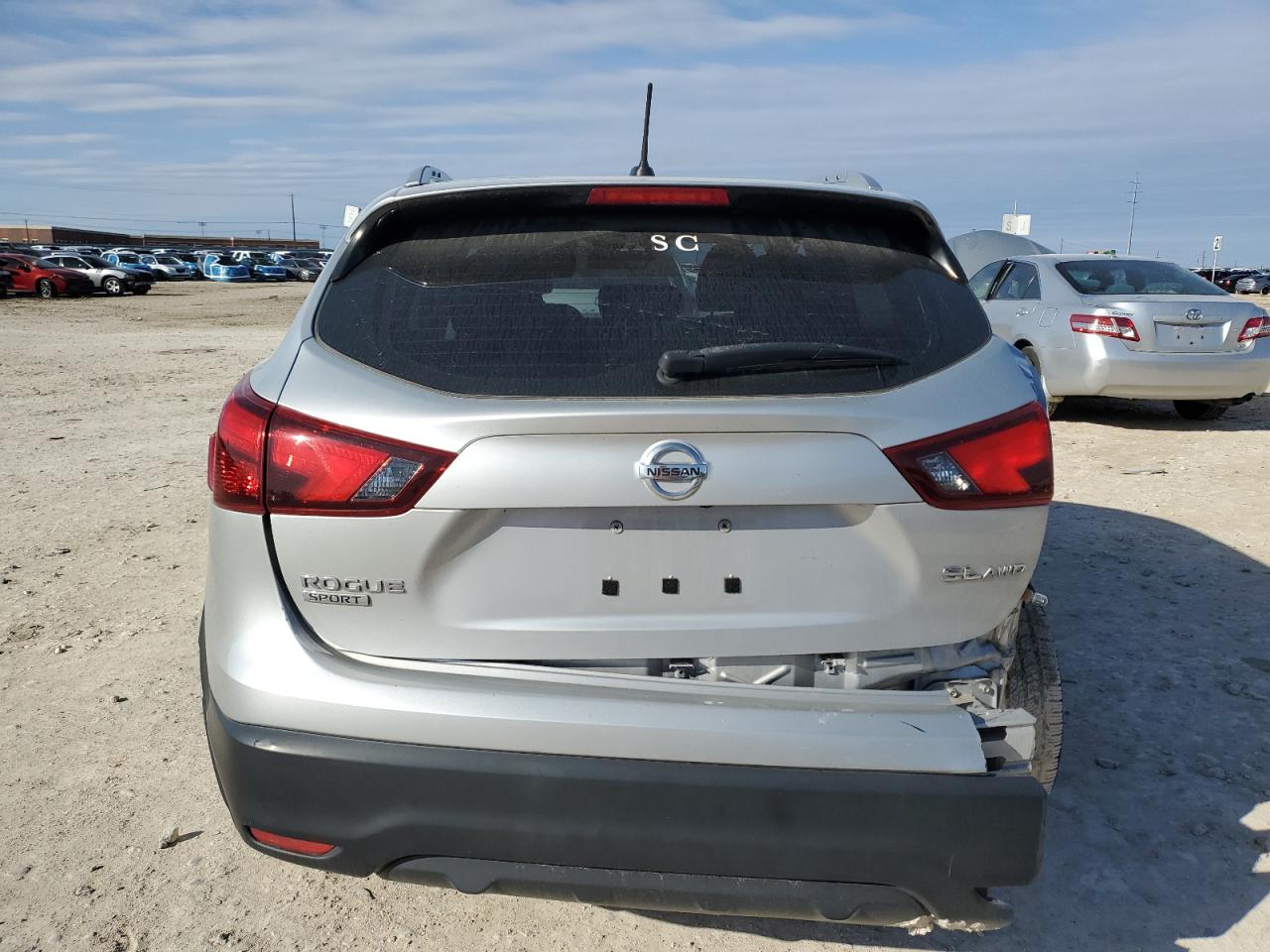 2018 Nissan Rogue - Image 6