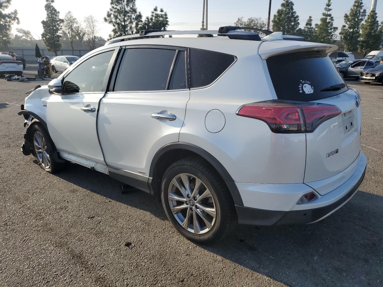 VIN JTMDJREV9JD177423 2018 TOYOTA RAV4 no.2