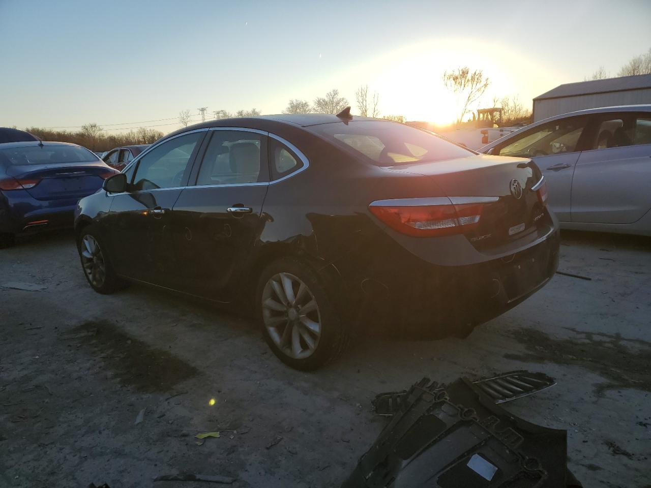 VIN 1G4PP5SK0D4113124 2013 BUICK VERANO no.2