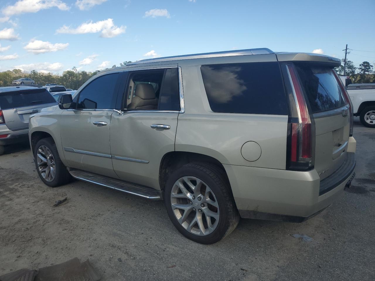 VIN 1GYS4NKJ5FR522847 2015 CADILLAC ESCALADE no.2