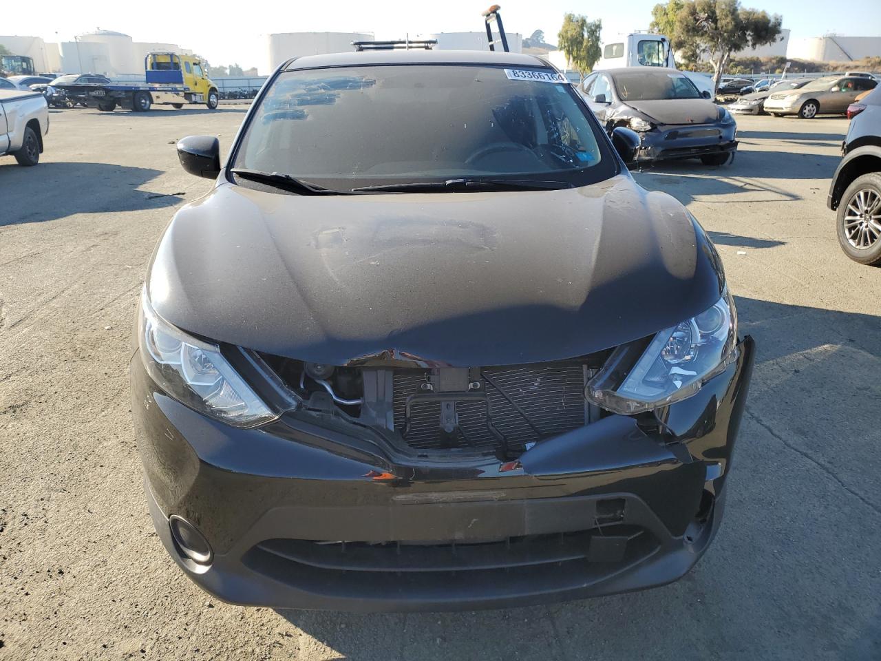 2018 Nissan Rogue - Image 5