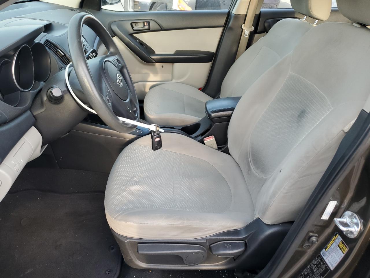2010 Kia Forte - Image 7