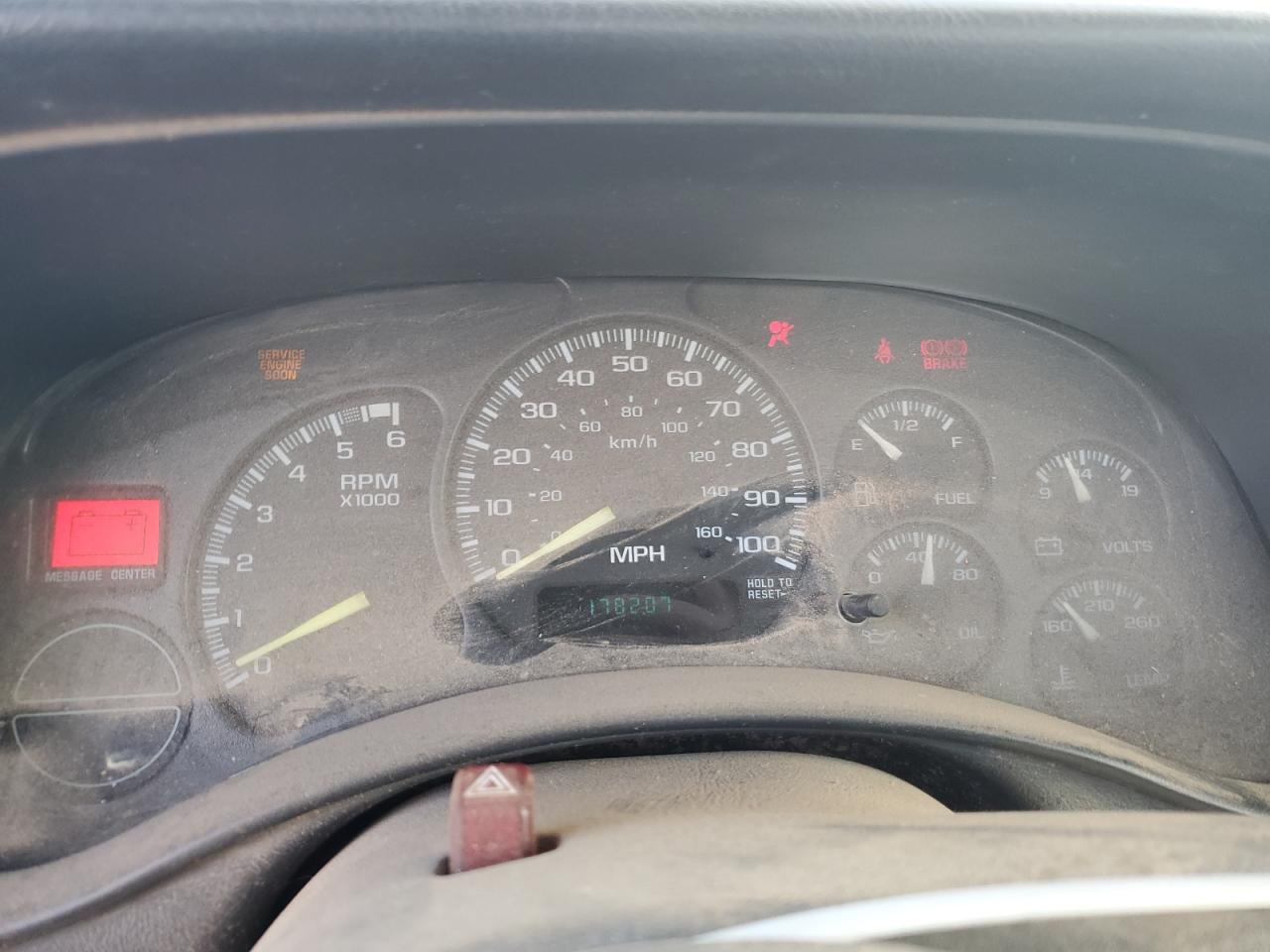 2000 Chevrolet Silverado - Image 9