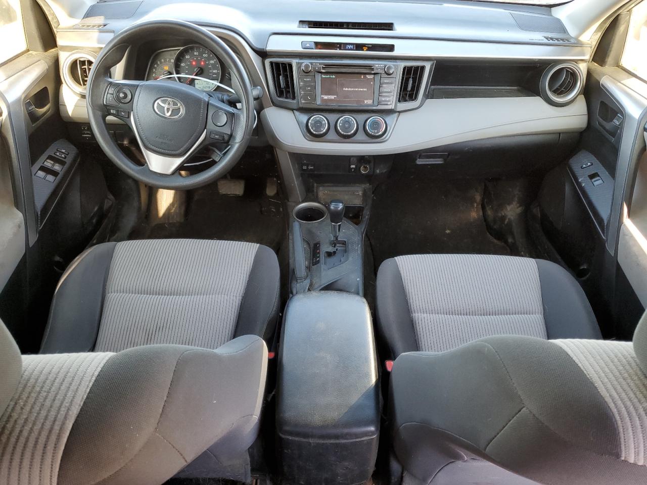 VIN JTMBFREV7FD138023 2015 TOYOTA RAV4 no.8