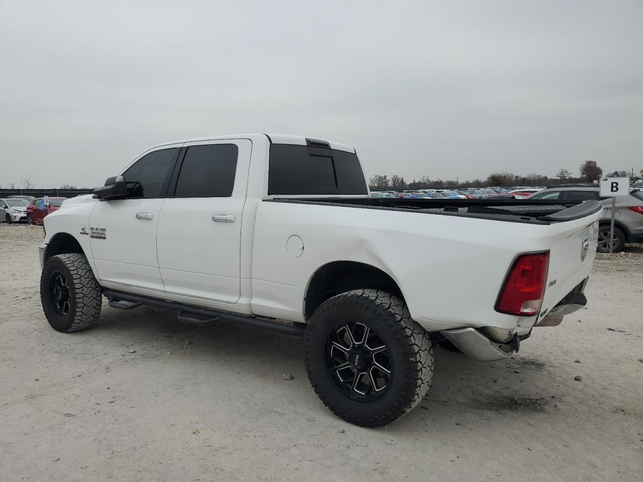 2014 RAM 2500 - Image 2