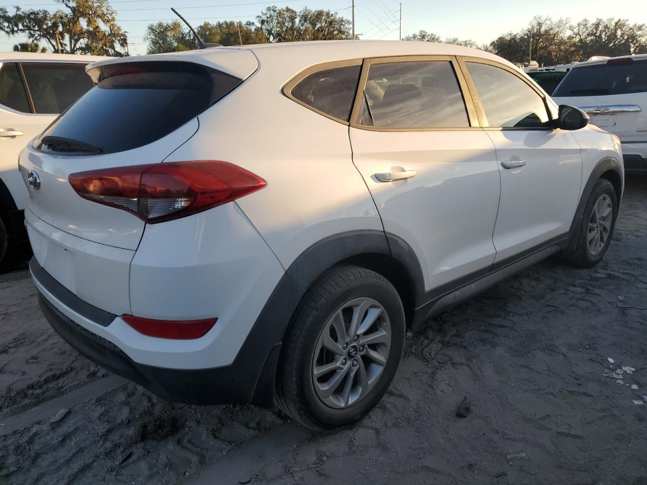2016 Hyundai Tucson - Image 3