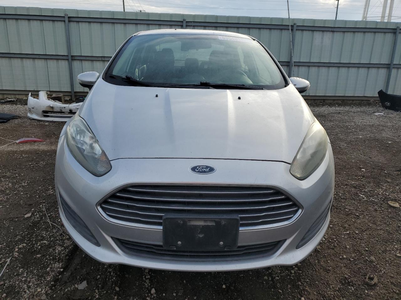 VIN 3FADP4BJ6FM148532 2015 FORD FIESTA no.5