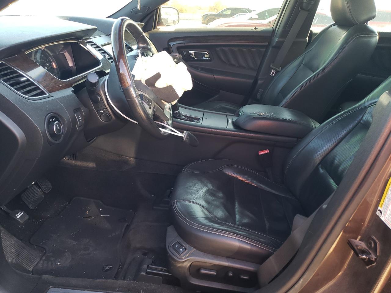 2016 Ford Taurus - Image 7
