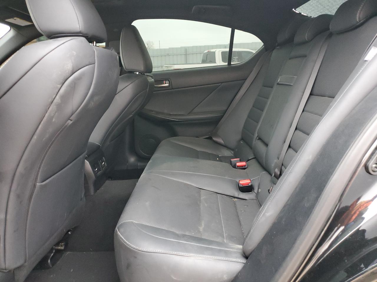 2023 Lexus IS - Image 10