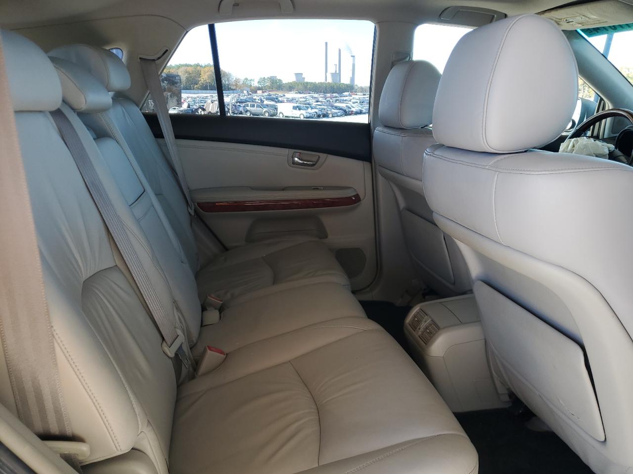 2004 Lexus RX - Image 11