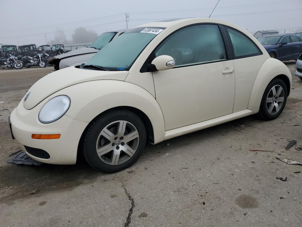 2006 Volkswagen Beetle - Image 1