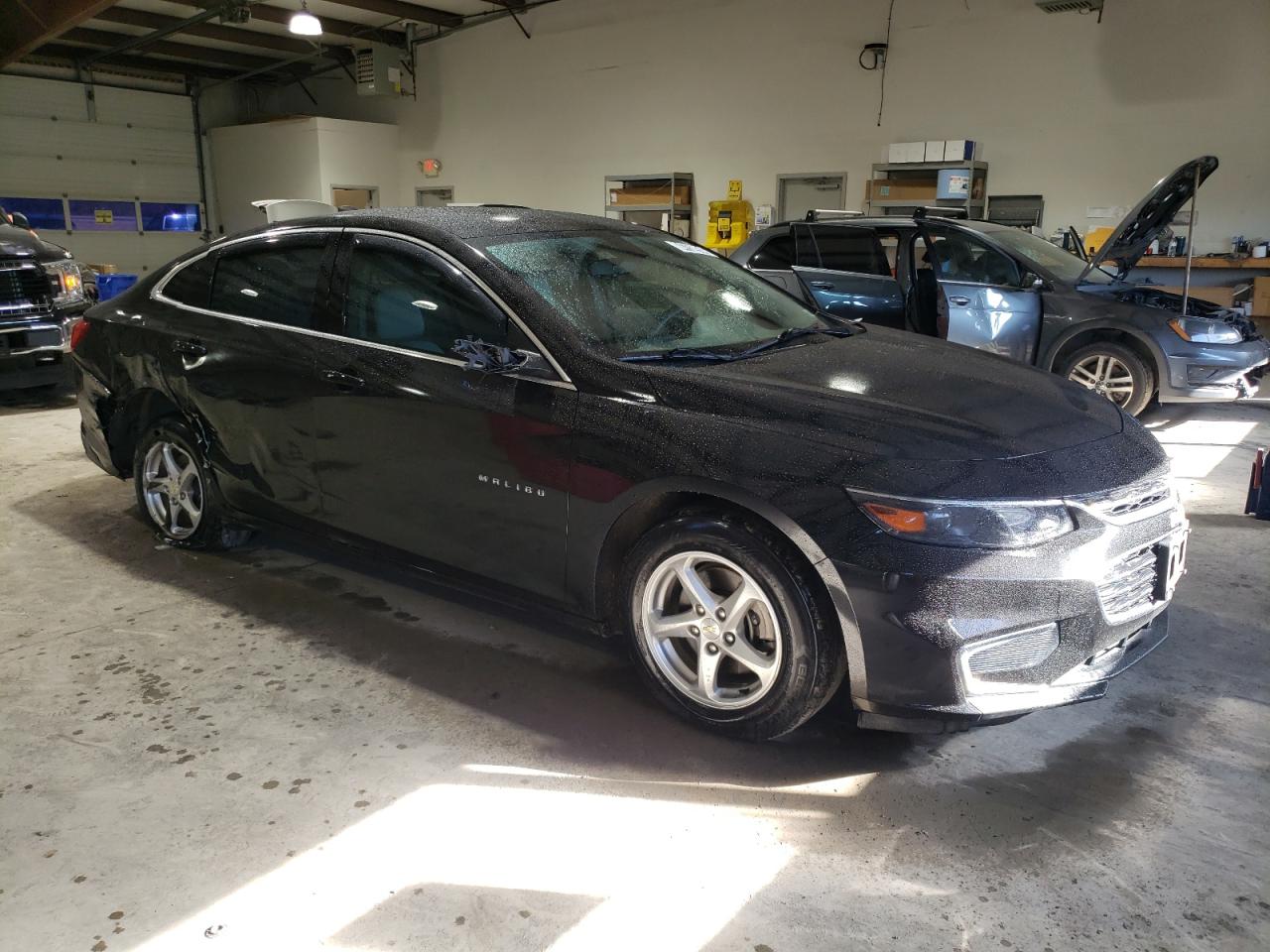 VIN 1G1ZB5ST3HF291147 2017 CHEVROLET MALIBU no.4