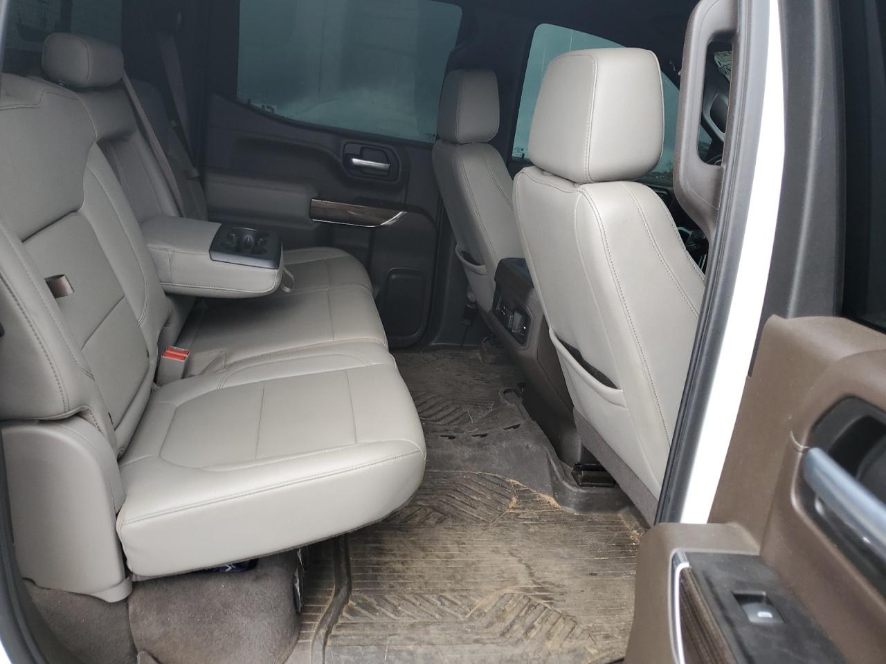 2021 Chevrolet Silverado - Image 11