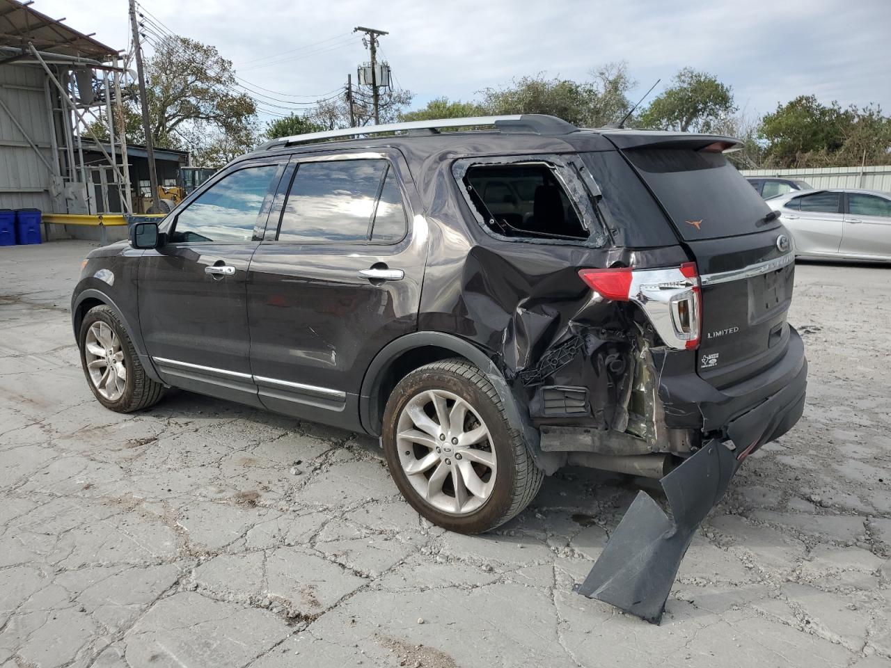 2013 Ford Explorer - Image 2