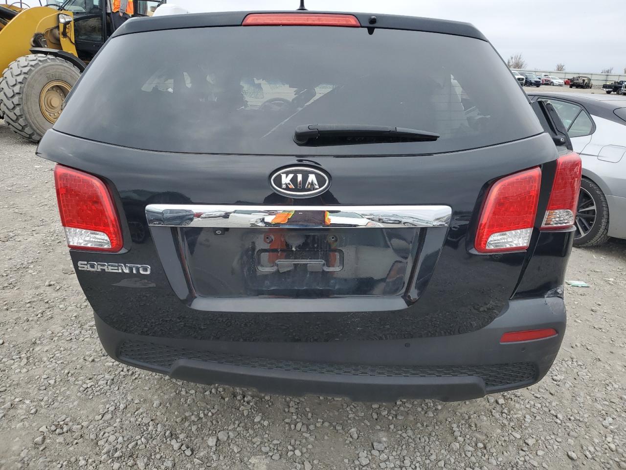 2011 Kia Sorento - Image 6