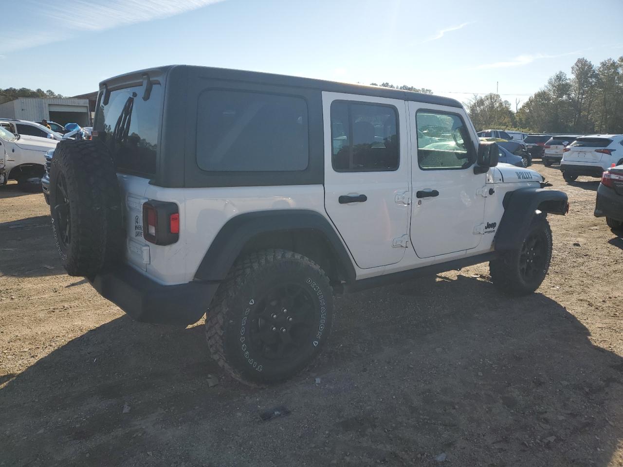 VIN 1C4HJXDN4MW669423 2021 JEEP WRANGLER no.3