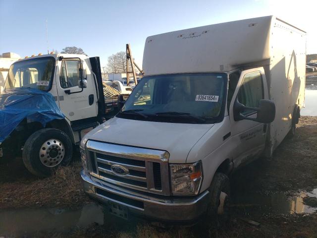 2017 Ford Econoline E350 Super Duty Cutaway Van