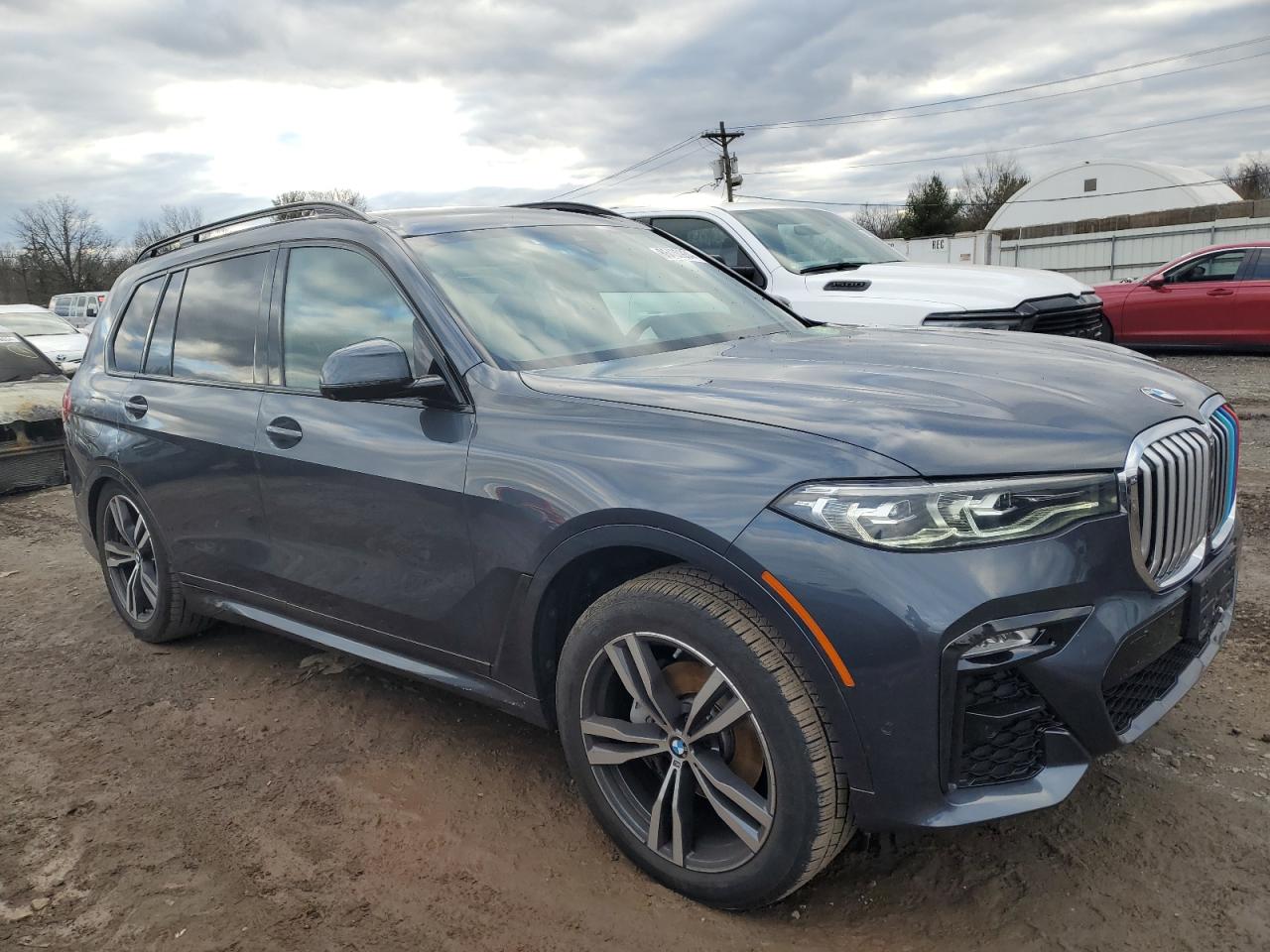 VIN 5UXCW2C02M9G97385 2021 BMW X7 no.4