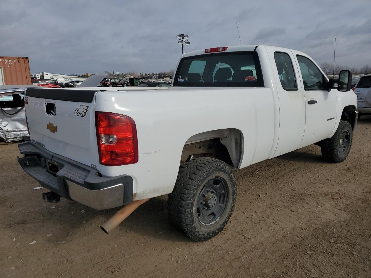 2011 Chevrolet Silverado - Image 3