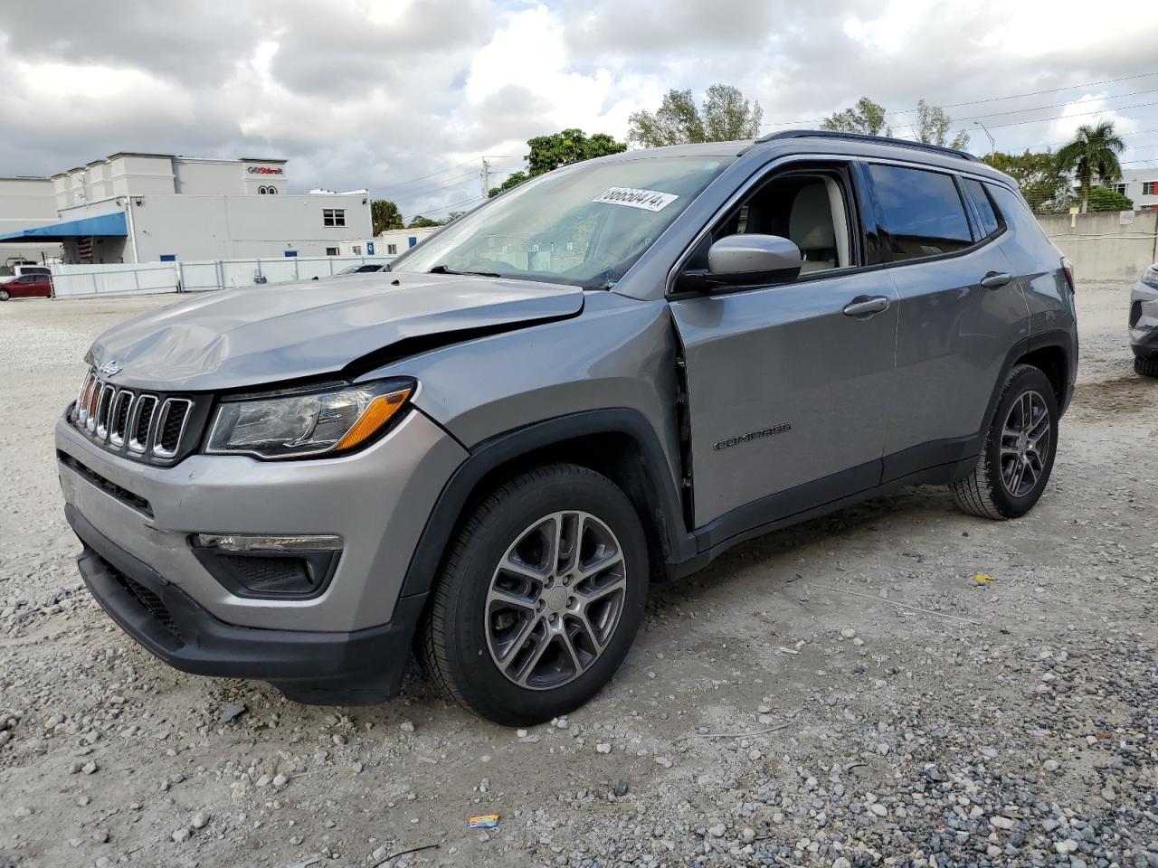 VIN 3C4NJCBB4KT843692 2019 JEEP COMPASS no.1