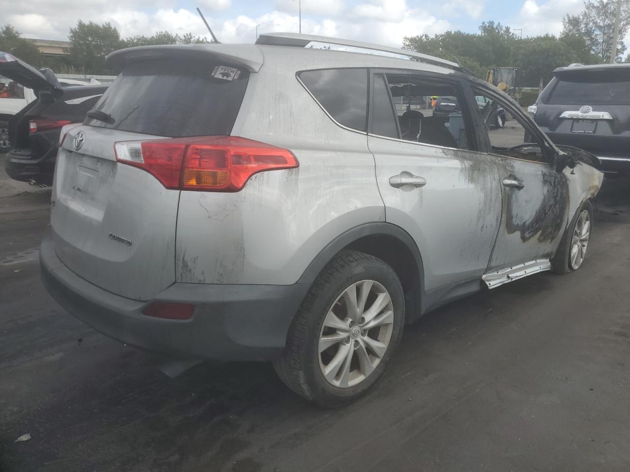 2015 Toyota RAV 4 - Image 3