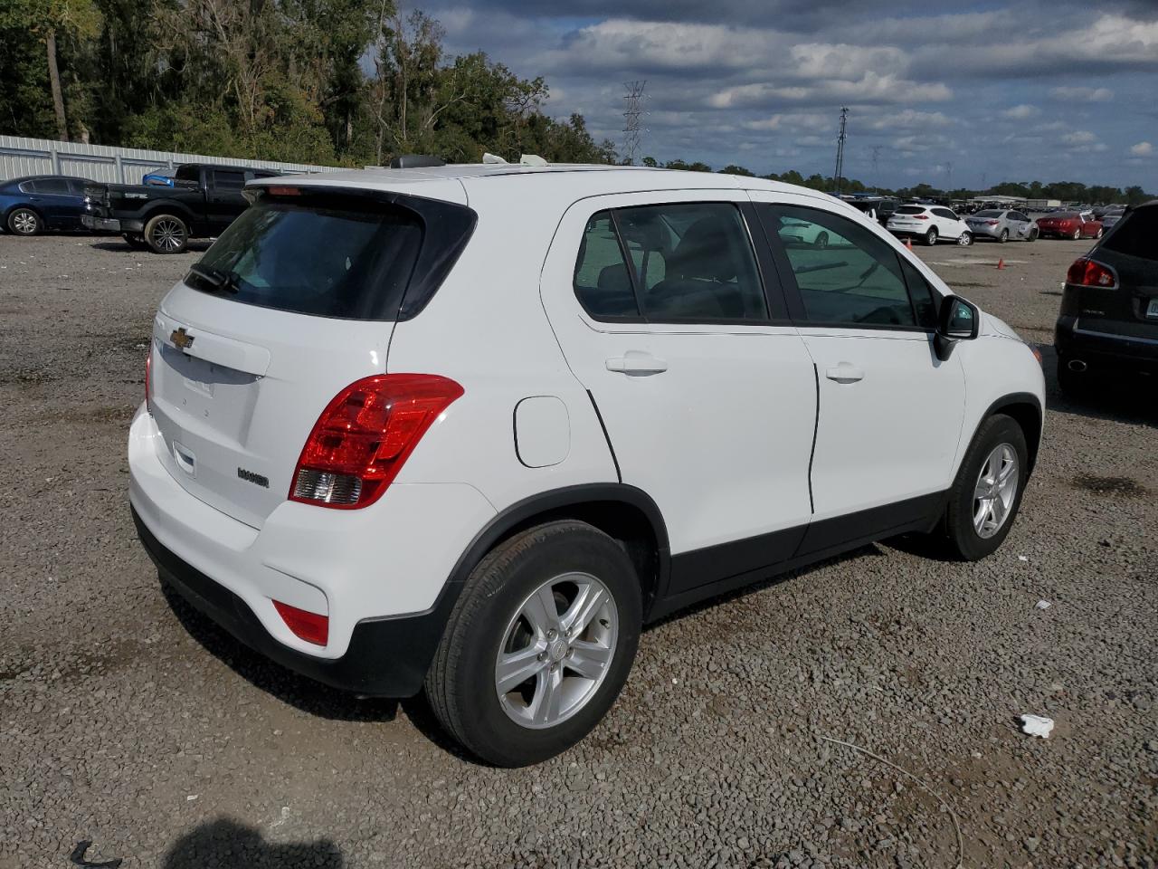 2020 Chevrolet Trax - Image 3