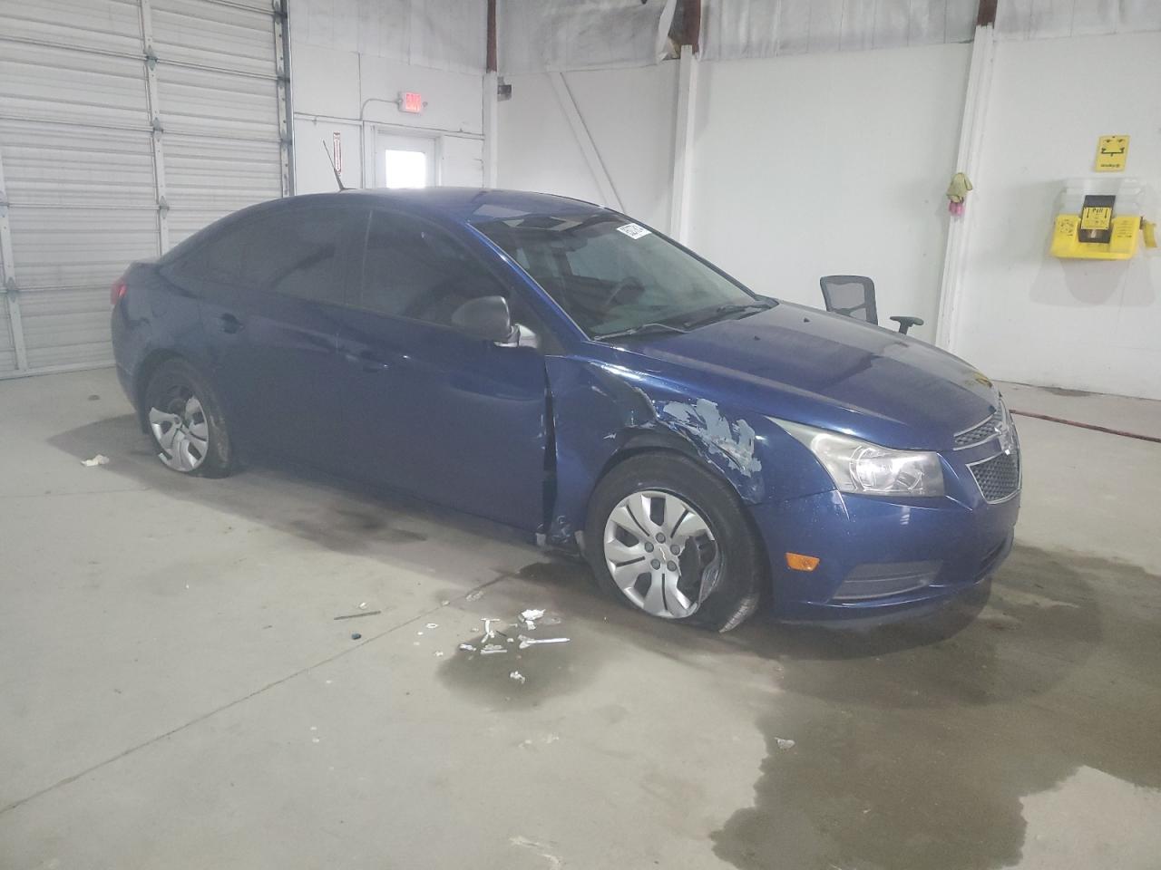 2013 Chevrolet Cruze - Image 4