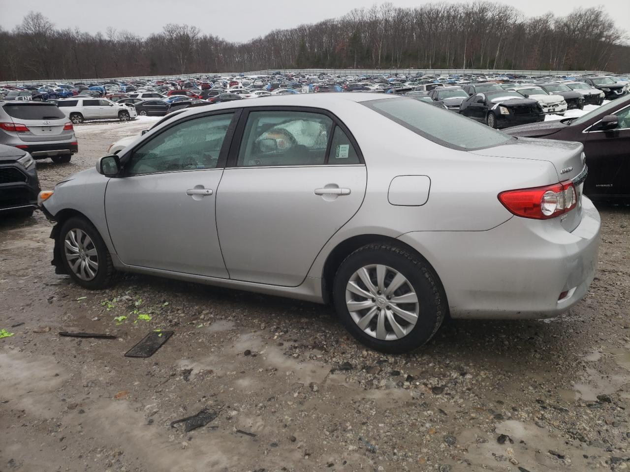 VIN 2T1BU4EE8DC112064 2013 TOYOTA COROLLA no.2