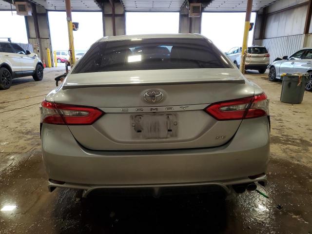  TOYOTA CAMRY 2018 Srebrny