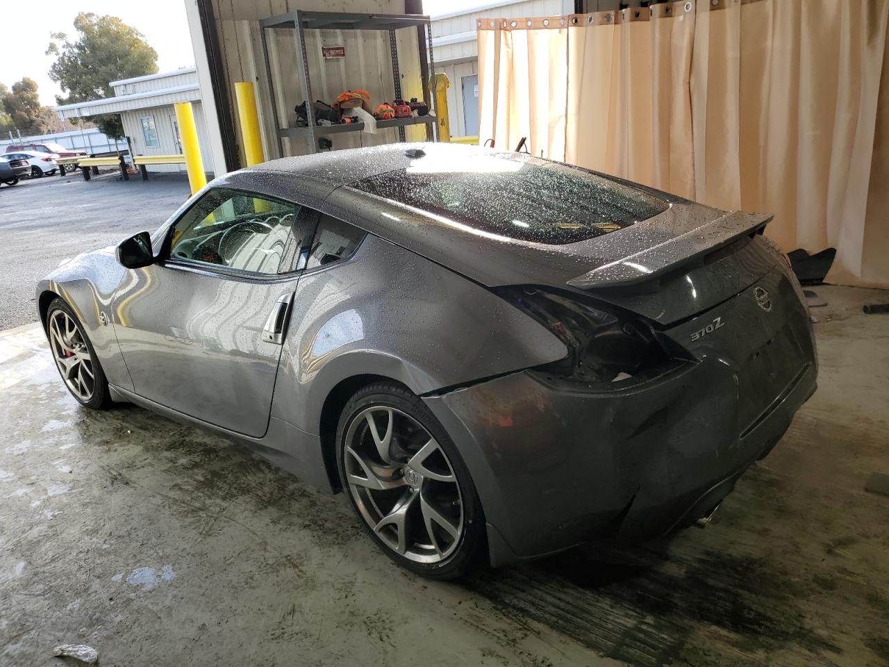 2016 Nissan 370Z - Image 2
