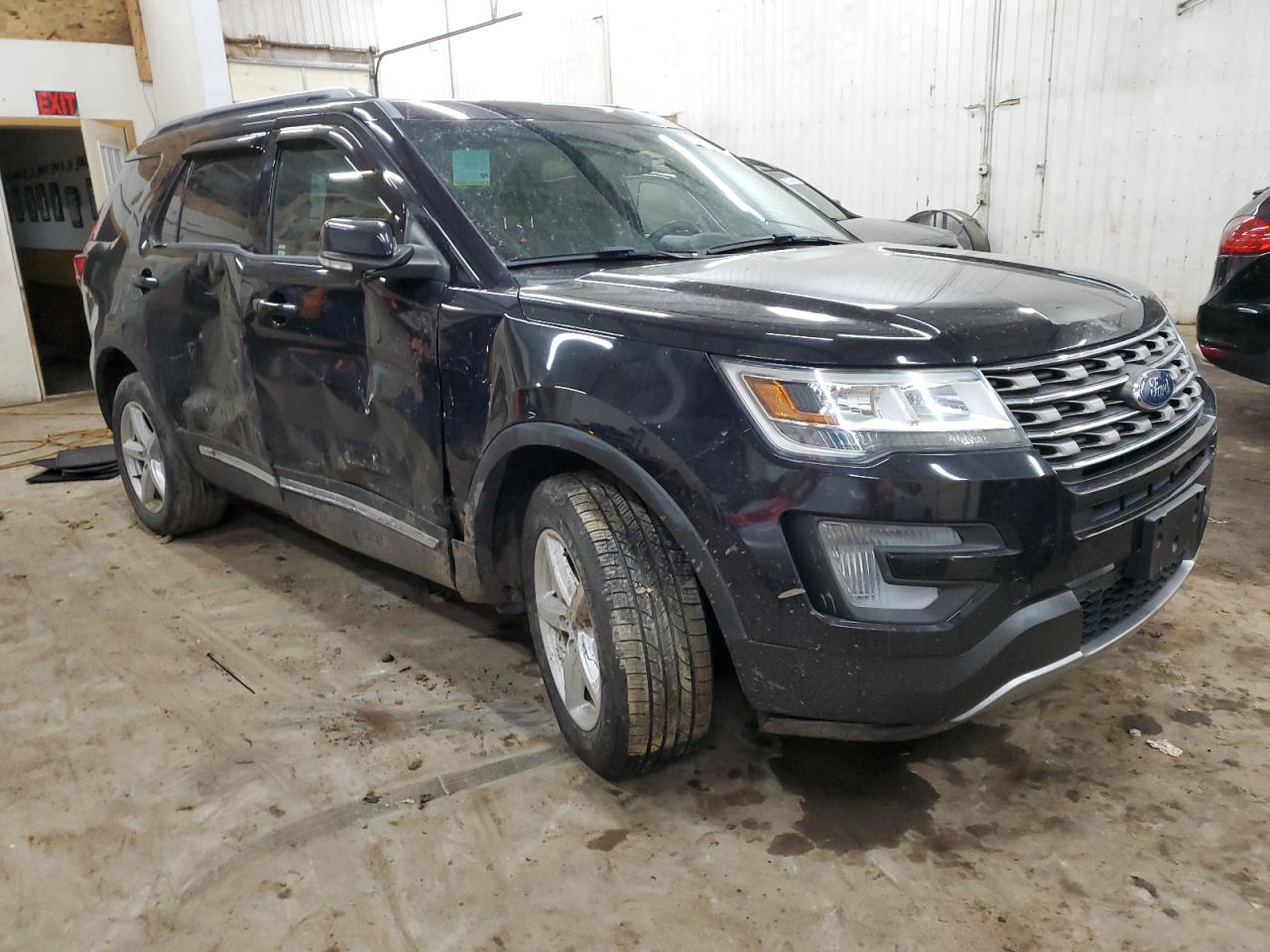 2016 Ford Explorer - Image 4