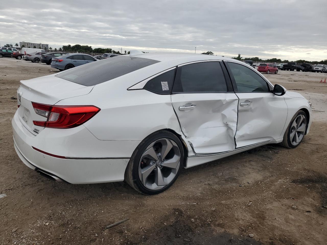 VIN 1HGCV2F92KA018532 2019 HONDA ACCORD no.3