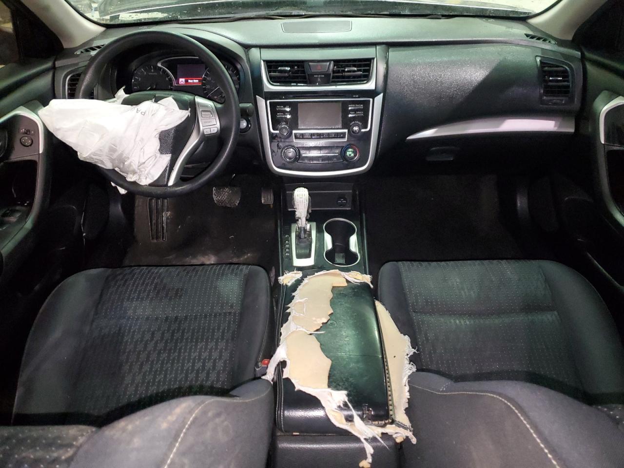 2016 Nissan Altima - Image 8
