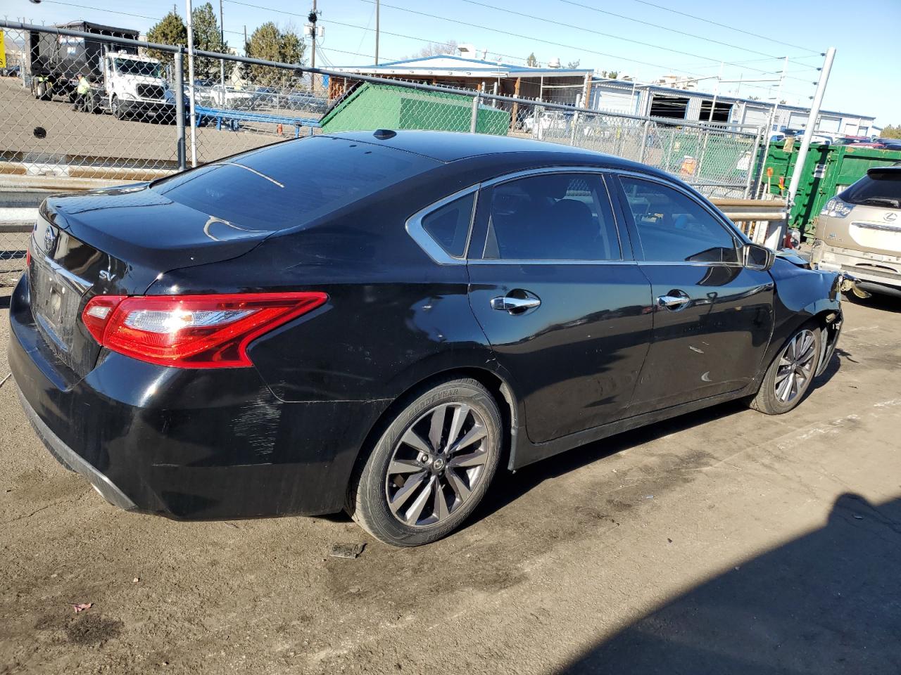 2017 Nissan Altima - Image 3